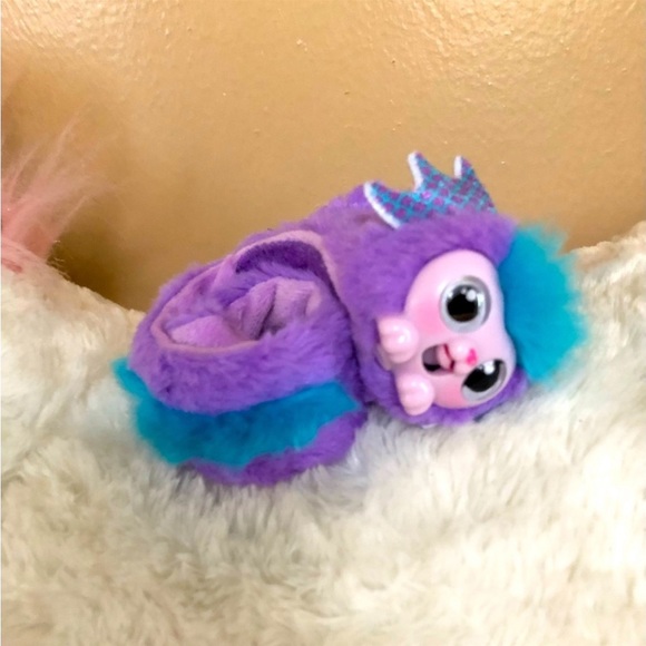 Bundle of 2 โค๏ธ Pomsies โZoeyโ Pink & Wrapples Dragon slap bracelet - Picture 8 of 15